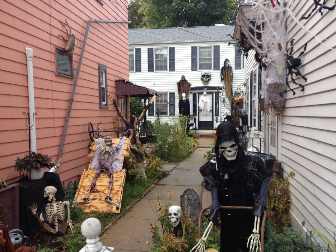 Go to Salem For Halloween 2022! Tips For the Best Halloween in Salem