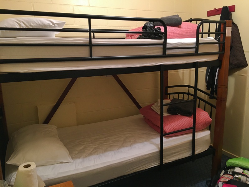 private room with bunk beds at hostel in te anau