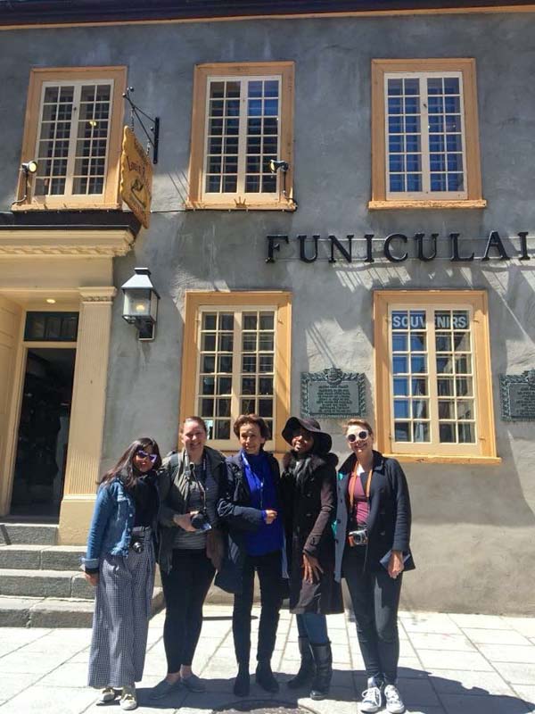 Walking tour group in front of the funiculair