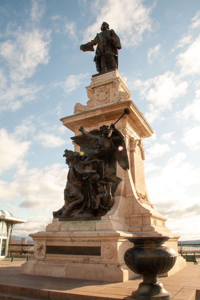 Statue of French explorer Samuel de Champlain.
